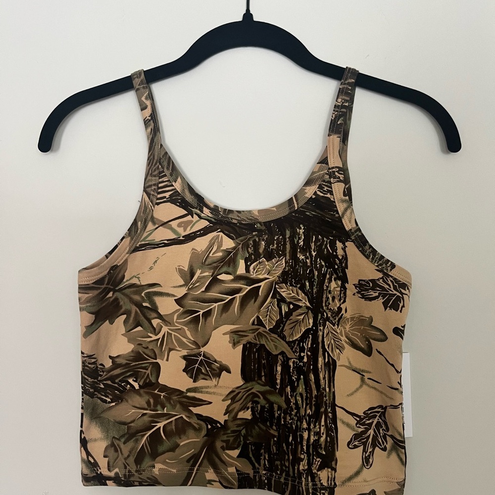 ARQ Camo Tank